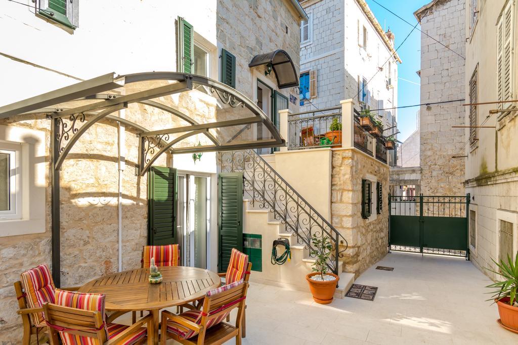 Apartments And Rooms Villa Erede Split Oda fotoğraf